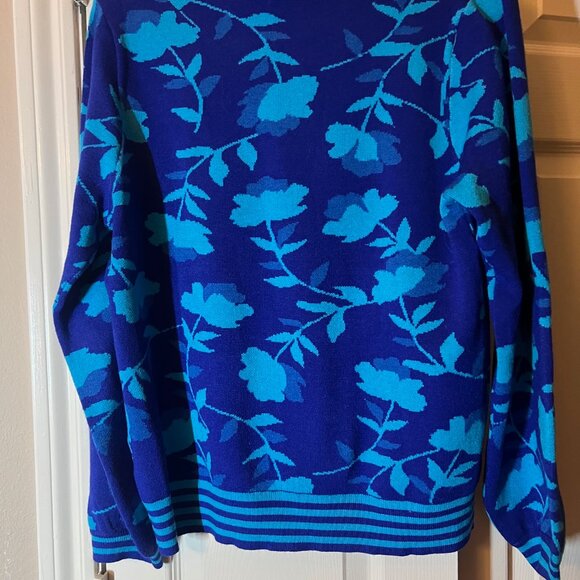 NWT Women's Sugarlips Sweater - Floral Shades of Blue - Medium - Picture 2 of 3